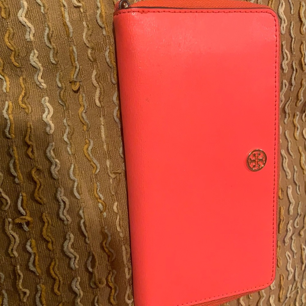 Tory Burch wallet